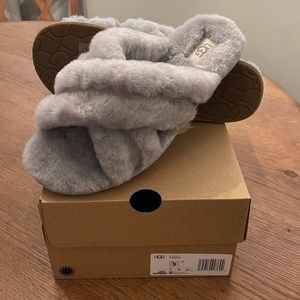 BRAND NEW UGG Scuffita size 9